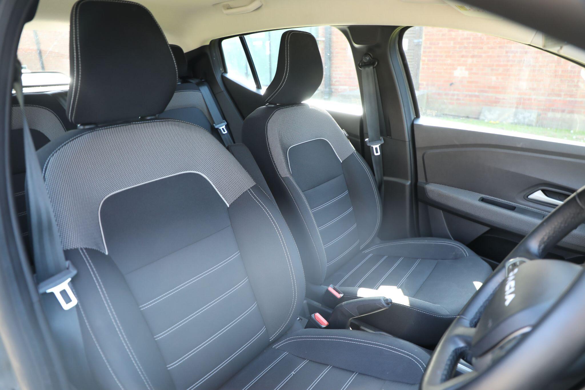 Large vehicle image
